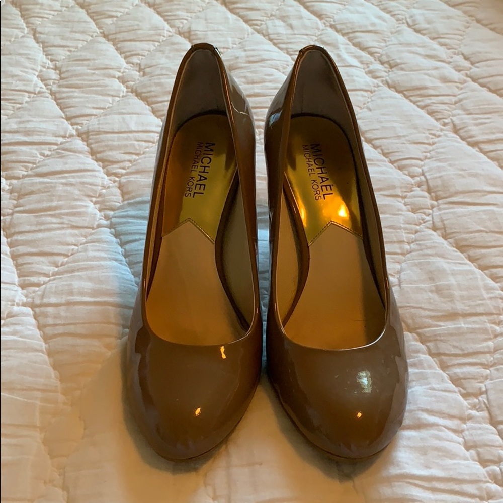 Michael Kors patent leather nude heels